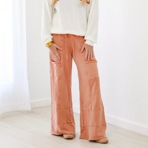 Feeling So Good Mineral Washed Wide Leg Cargo Pants - Easel - Rust